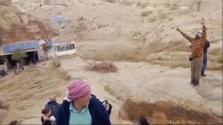 Puternice inundații în faimosul oraș Petra. 12 oameni au murit în viitura din Iordania