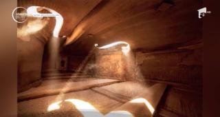 Un artist român, vedetă în mediul online. Fotografiile în care artistul surprinde interiorul diferitelor instrumente au făcut înconjurul lumii