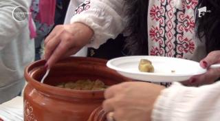 De Lăsata Secului, credincioşii s-au adunat la ultima masă cu lactate sau carne