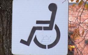 Amenzi de până la 10.000 de lei, pentru șoferii care parchează pe locurile persoanelor cu handicap