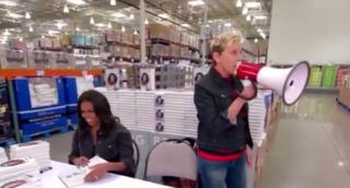 Fosta Primă Doamnă Michelle Obama îşi promovează cartea de memorii