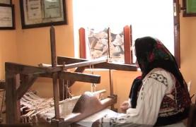 Străinii, mai interesaţi de portul nostru popular decât românii