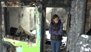 O mamă și patru copii au rămas fără casă, după un incendiu devastator