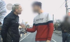 Bătaie în trafic, imagini surprinse de un şofer agresat după mai multe depăşiri periculoase