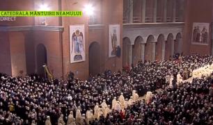Sfințirea Catedralei Mântuirii Neamului. Traficul, blocat de mii de pelerini