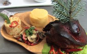 1 decembrie cu vițel la proțap și pomana porcului, la Băile Felix