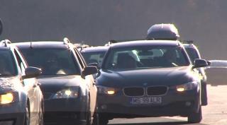 Românii au luat drumul muntelui, de Ziua Națională: "Se termină 1 decembrie până ieşim din coloană!"