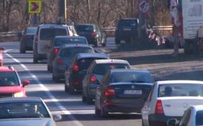 Minivacanţa de 1 Decembrie, la final. Traficul bară la bară a stricat bucuria turiştilor