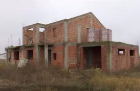 Tot mai mulți români, victimele țeparilor imobiliari. Dezvoltatorii iau banii și dispar nevăzuți