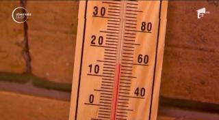 Studenții de la Universitatea de Petrol şi Gaze din Ploieşti, îmbrăcați ca pe pârtie la cursuri