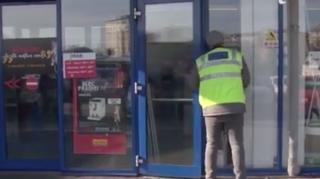 Jaf la un magazin de electronice din Târgovişte. Paguba se ridică la 200 de mii de lei