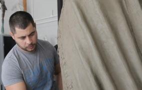 Statuie a Reginei Maria, în Anglia, realizată de un sculptor român