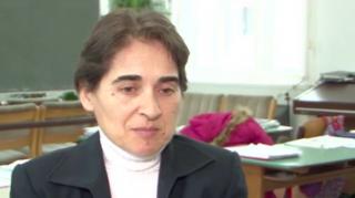 Din dragoste pentru copii şi pentru învăţământ, o femeie a amenajat o şcoală într-un sat din judeţul Mureş