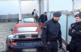 Români din Germania, anchetați după ce au venit să ridice ajutorul social cu mașini de lux