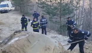 Drum din Buzău deblocat de pirotehniști, pentru accesul către un sat izolat
