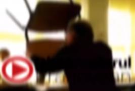 Elev din Ploiești, bătut cu scaunul de profesorul de Biologie