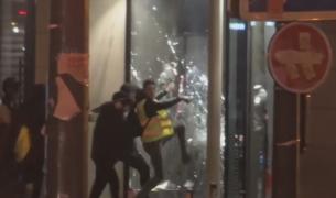 Bilanțul protestului vestelor galbene, în Franța: răniți, arestați și distrugeri masive