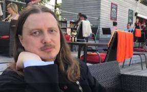 Un preot din Rusia, colecţionar de genţi şi pantofi de lux, în centrul unui scandal uriaş