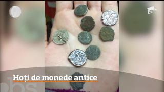 Trei bărbaţi care au furat monede antice şi o cantitate mare de muniţie, prinşi de poliţişti
