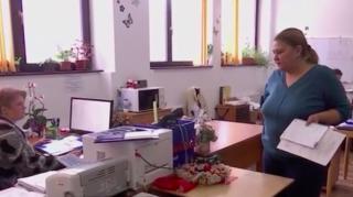 Situaţie dramatică la Braşov. 1600 de persoane cu dizabilităţi grave nu vor primi indemnizaţiile în luna decembrie