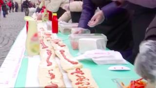 Un sandwich lung de 101 metri a marcat 101 ani de existenţă a Cantinei Sociale din Timişoara