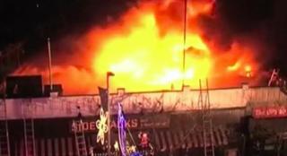 Incendiu puternic în cartierul Queens din New York. 12 persoane au fost rănite