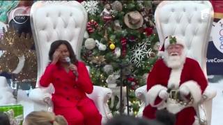 Michelle Obama a dansat cu Moș Crăciun, la un spital de copii din Denver