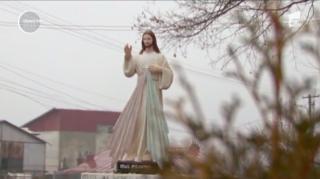 Un bărbat din Câmpina a cerut ajutorul Papei pentru repararea drumurilor