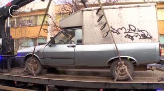 Maşinile parcate neregulamentar în Bucureşti ar putea fi din nou ridicate