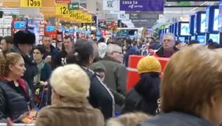 Marile magazine, luate cu asalt înainte de sosirea Crăciunului