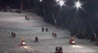 S-a deschis sezonul de schi pe pârtia Bradu din Poiana Braşov