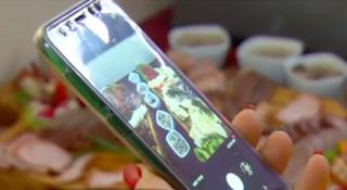 Românii au sărbătorit Crăciunul virtual. Mii de postări cu cozonaci şi brazi decoraţi, dar şi de la întâlnirea cu Moşul