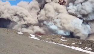 Doi turişti români se aflau pe Etna atunci când vulcanul a erupt, în Ajunul Crăciunului