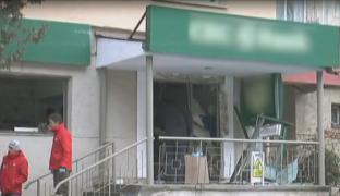 Autorii jafului de la banca din Brașov, văzuți de martori și filmați de camere de supraveghere