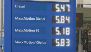 Val de scumpiri în 2019. Benzina, alcoolul şi ţigările costă mai mult, urmează și alte creșteri de preț