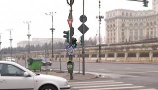 Semafoarele cu probleme din București, un pericol pentru trafic