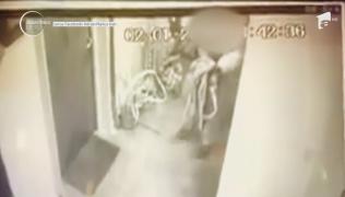 Hoții care au ratat jaful din Râmnicu Vâlcea sunt cercetați pentru distrugere, nu pentru jaf