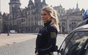 O polițistă din Germania și-a supărat șefii cu pozele cu care face vâlvă pe Instagram