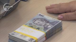 Românii vor lua mai greu și mai scump un credit în 2019