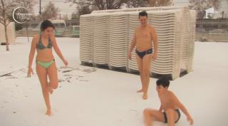 La Băile Felix, turiștii au sfiidat gerul Bobotezei din apele termale