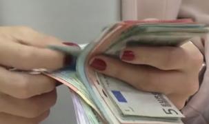 Moneda Euro a atins la cel mai ridicat nivel din istorie