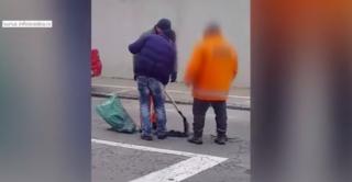 Trei angajaţi de la Drumuri Bihor, filmaţi în timp ce asfaltau cu piciorul şi lopata, în plină iarnă (Video)