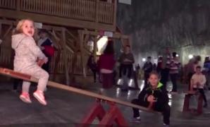 Salina Praid, plină de turiști. Zeci de persoane vin să îşi petreacă sărbătorile pe stil vechi acolo