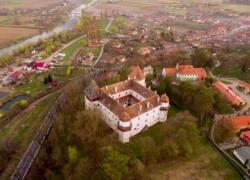 Castelul din Brâncoveneşti, o destinaţie turistică inedită aflată în judeţul Mureş