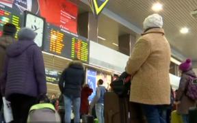 Haos pe aeroporturile din toată ţara. Cursele aeriene au întârzieri şi de 13 ore!