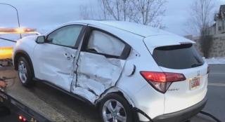 O adolescentă a făcut accident după ce a condus legată la ochi, pentru provocarea Bird Box