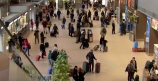 Zeci de mii de români, înşelaţi de un cartel al agenţiilor de turism