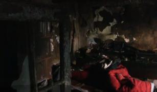 Tatăl violent din Bârlad, denunțat de fiica de 12 ani, s-a răzbunat dând foc la casă. Fata punea acatiste la biserică să scape de abuzuri