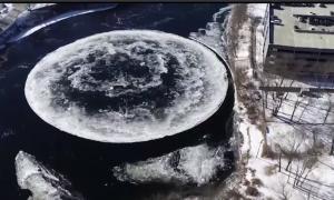 Fenomen bizar în SUA. Un cerc de gheață se rotește în sensul acelor de ceas
