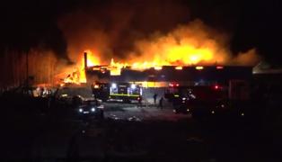 Incendiu devastator la o fabrică de mobilă din Dragoslavele, judeţul Argeş